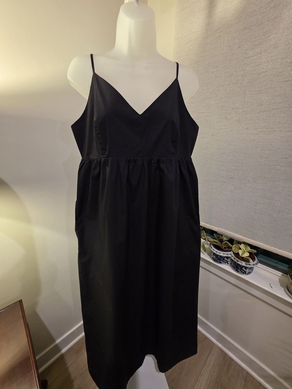 Classic Black V-Neck Spaghetti Strap Dress Size L - Picture 2 of 16
